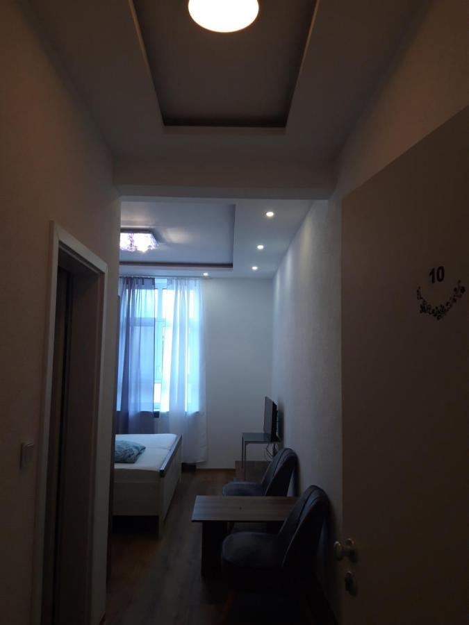 Trang Hotel Раштатт Экстерьер фото